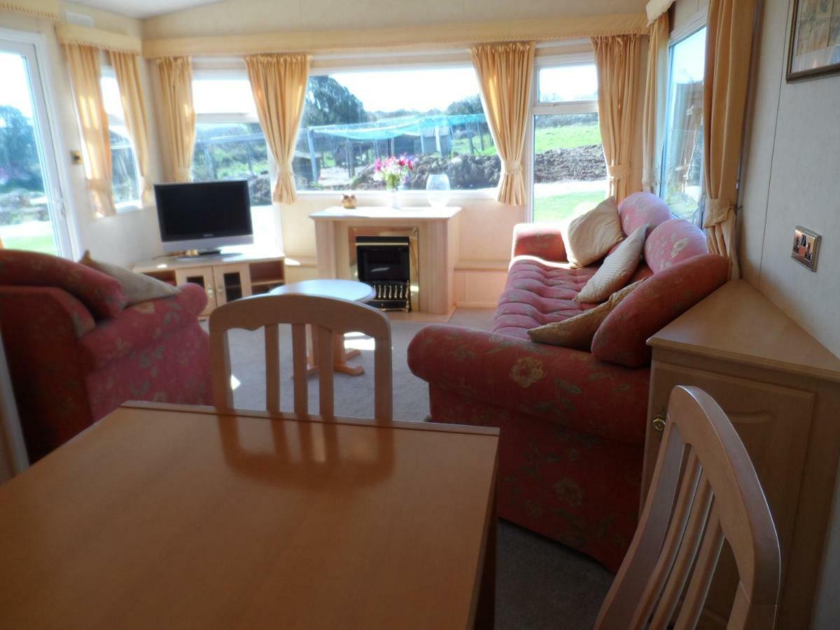 Luxury Mobile Home Near Perranporth Situated On A Quiet Farm Truro Exteriér fotografie
