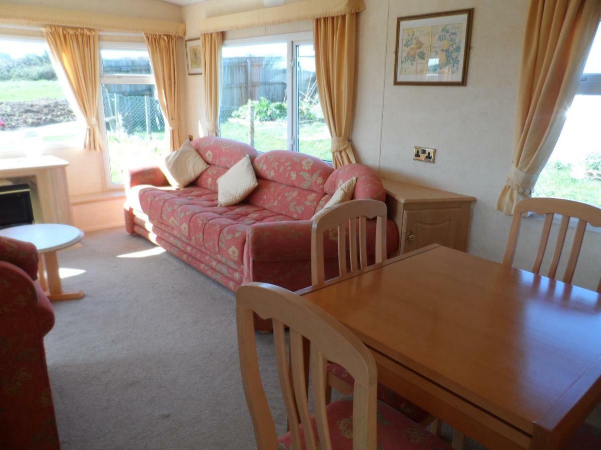 Luxury Mobile Home Near Perranporth Situated On A Quiet Farm Truro Exteriér fotografie